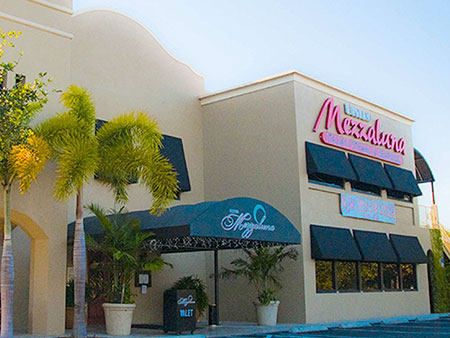 Bistro Mezzaluna